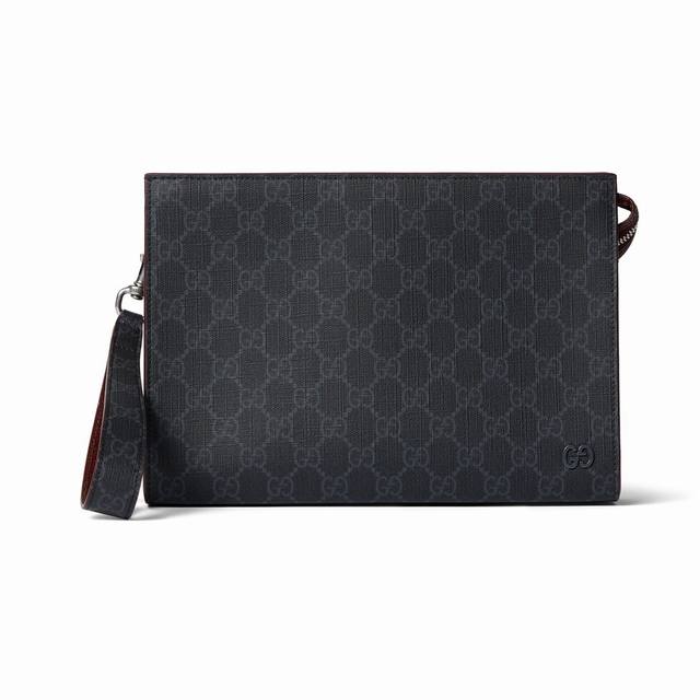 Top-of-the-line clutch with Gg details. As the brand's iconic material, Gg Supre