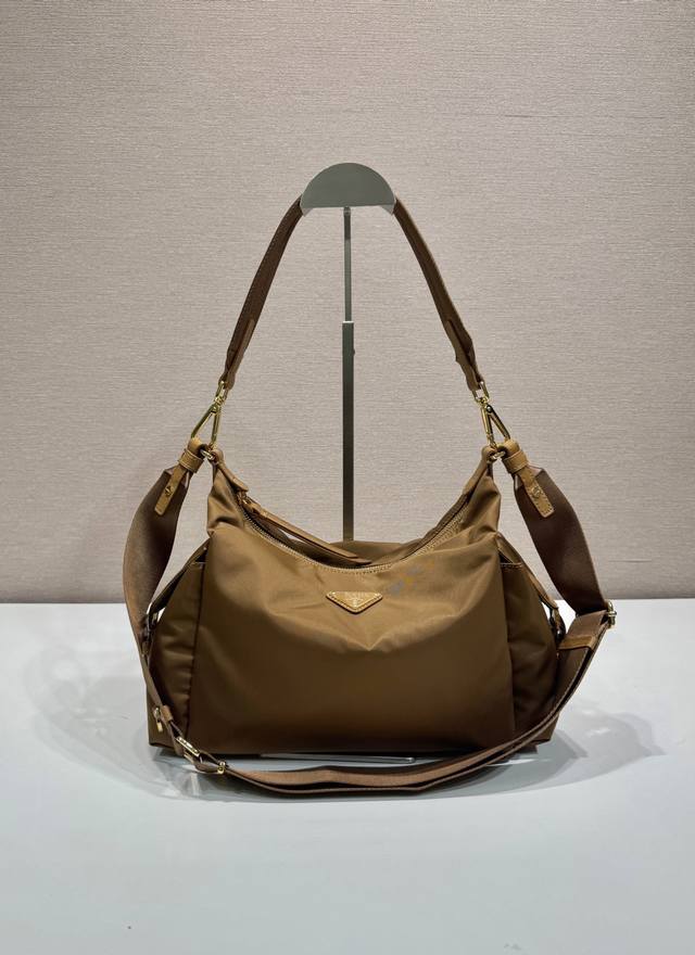New product 1Bc264 Exploration Bag This exploration bag is made of imported nyl