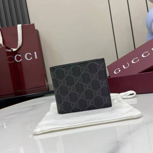 The top-of-the-line new Gg Emblem collection reinterprets the classic pattern wi