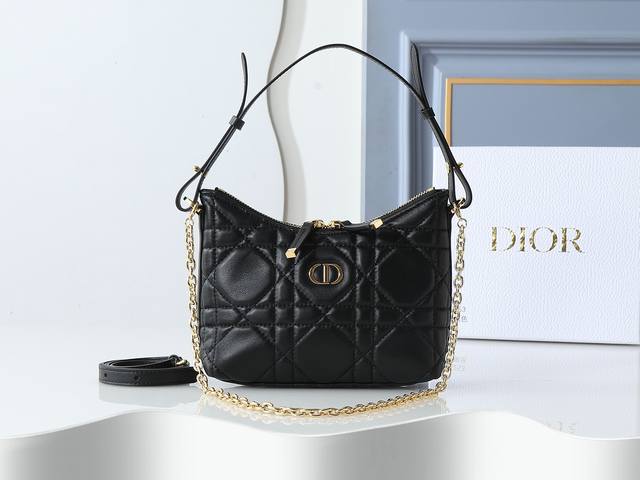 Style No. S5253 Sheepskin black decorated with oversized rattan check stitching