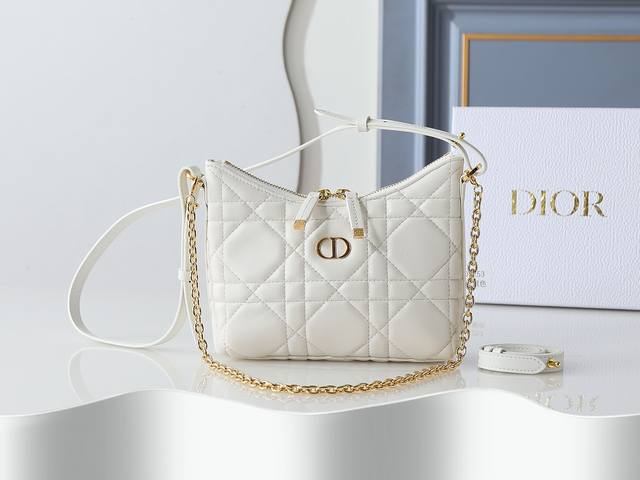 Style number S5253 Sheepskin white decorated with oversized rattan check stitch