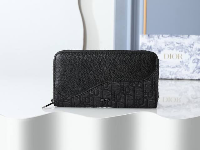 Model 315 Black printed fabric long zipper wallet decorated with saddle shape,