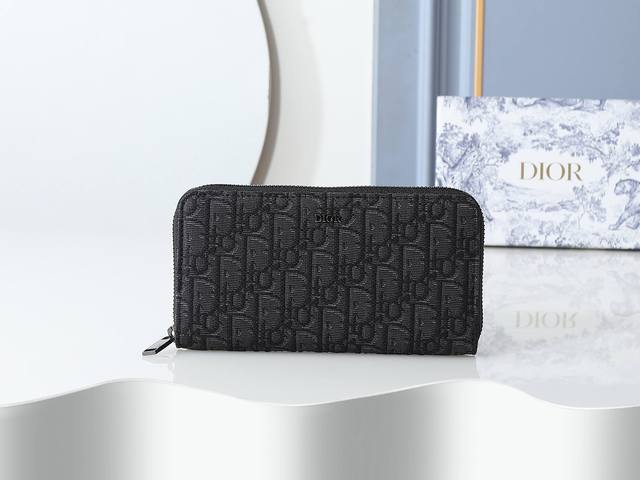 Style 252 Black printed fabric long zipper wallet, interior black smooth cowhid