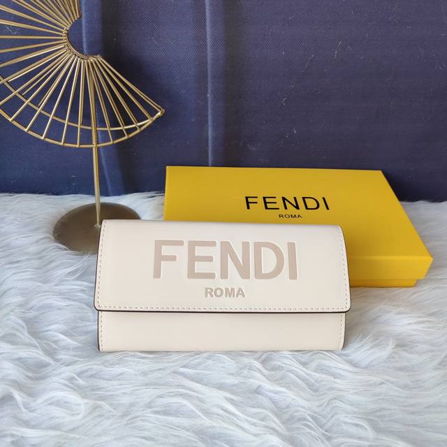 Style No. F8Mo0288 Fendi Roma long wallet, with two gusset pockets, one zipper