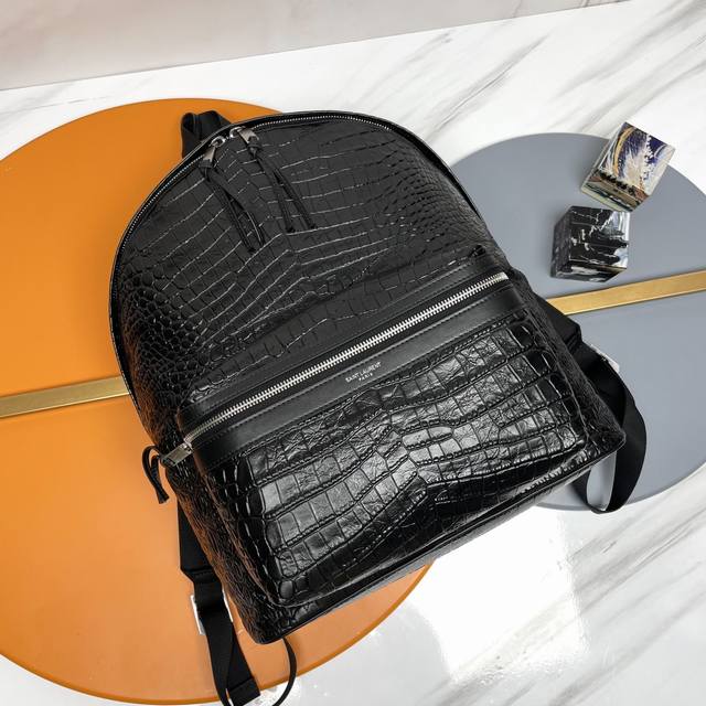 In stock, shipped instantly! Crocodile-print backpack has arrived! Full leather