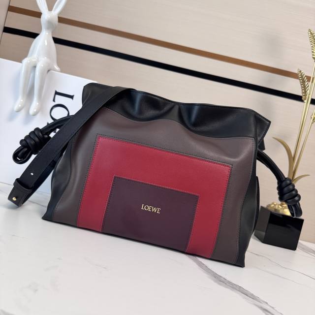Lw's new Flamenco Lucky Bag features a relaxed style crafted from soft materials
