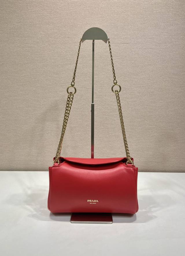 New Arrival 1Bd395 This Tumulte bag suggests a dynamic yet refined stance. Its