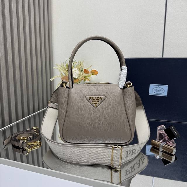 Top original counter new small shoulder bag 1Bc145 double shoulder straps are av