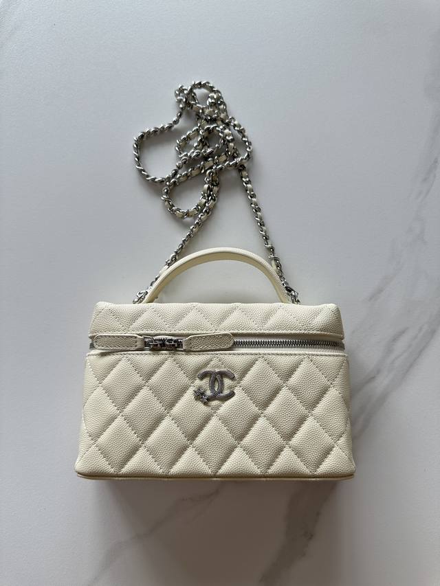 Brand: Chanel Model: A Description: Original quality, a classic piece, at the fo