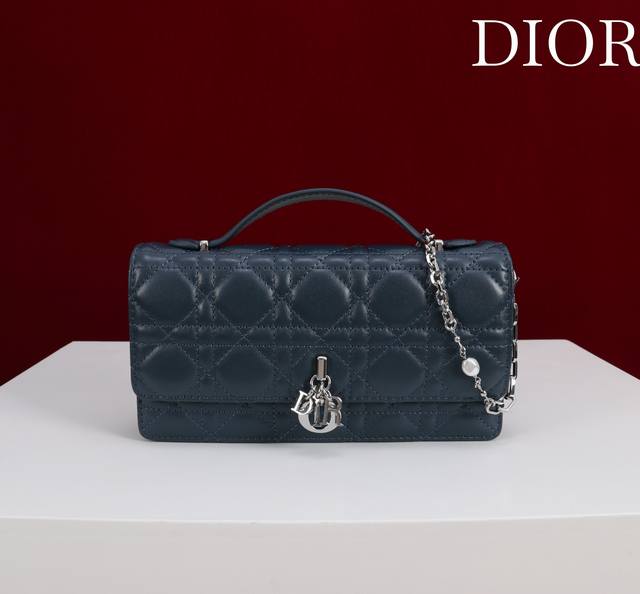 Lady Dior Pearl Clutch/Crossbody Bag (Ddd) Model: 0980# Lambskin Leather with Si