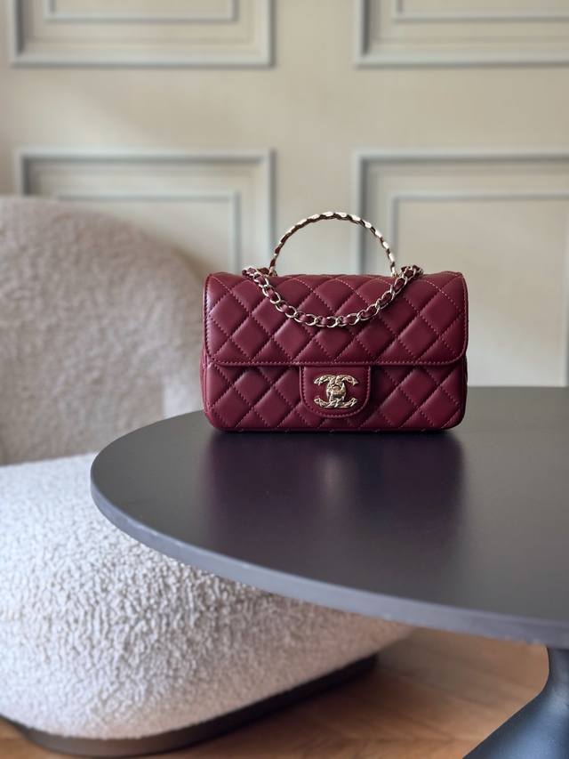 24A Cf Mini Handle Series - This bag is absolutely gorgeous! The classic design