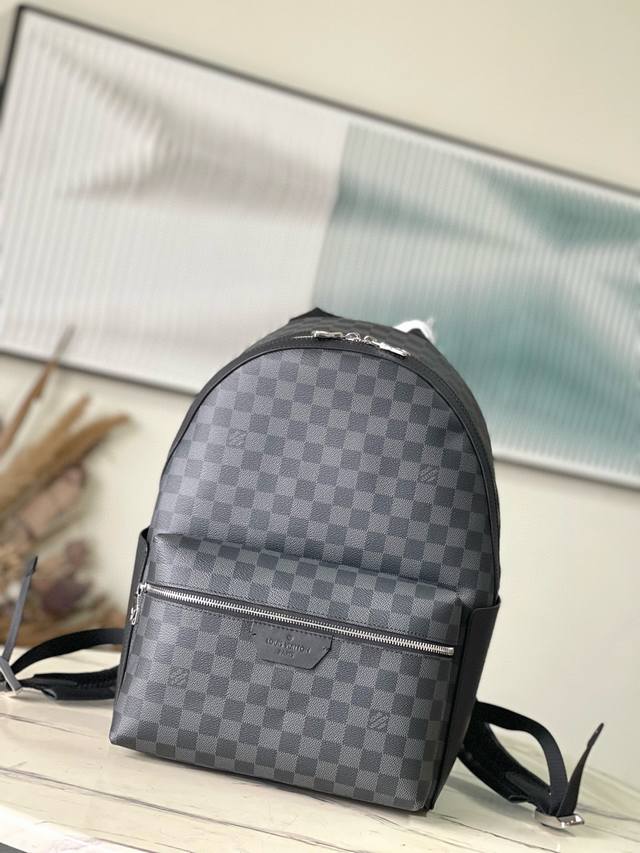 Top-tier original N40514 Black Check Discovery Small Backpack. This backpack is