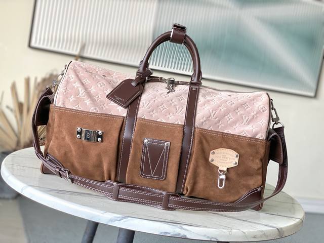 Top-tier replica M26127. Inspired by the Japanese workwear trend, Pharrell Willi