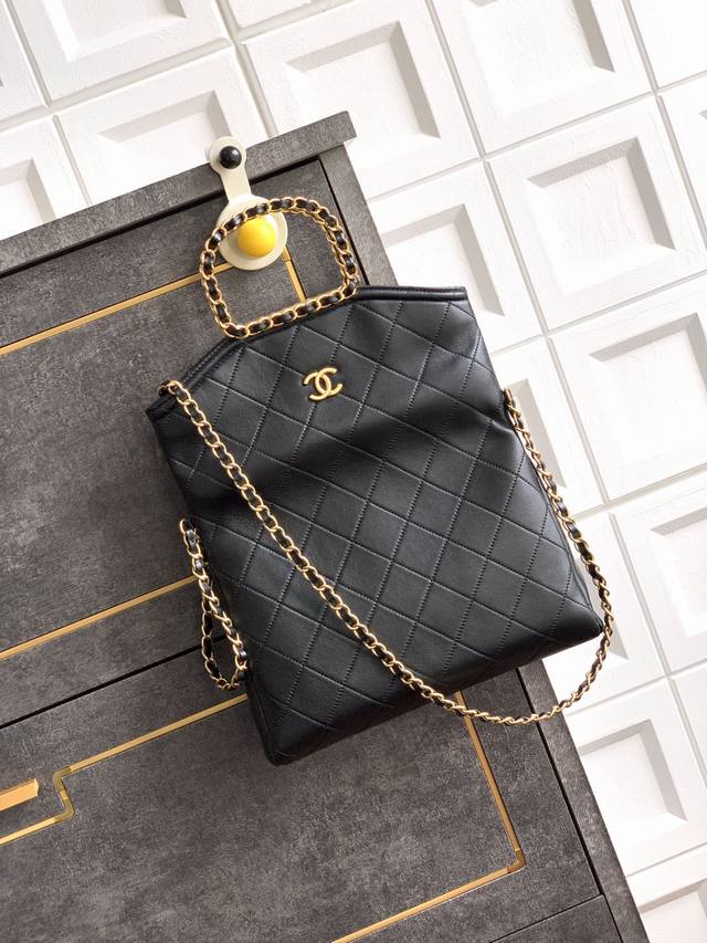 Top-quality original single-item leather, black, soft and delicate to the touch!