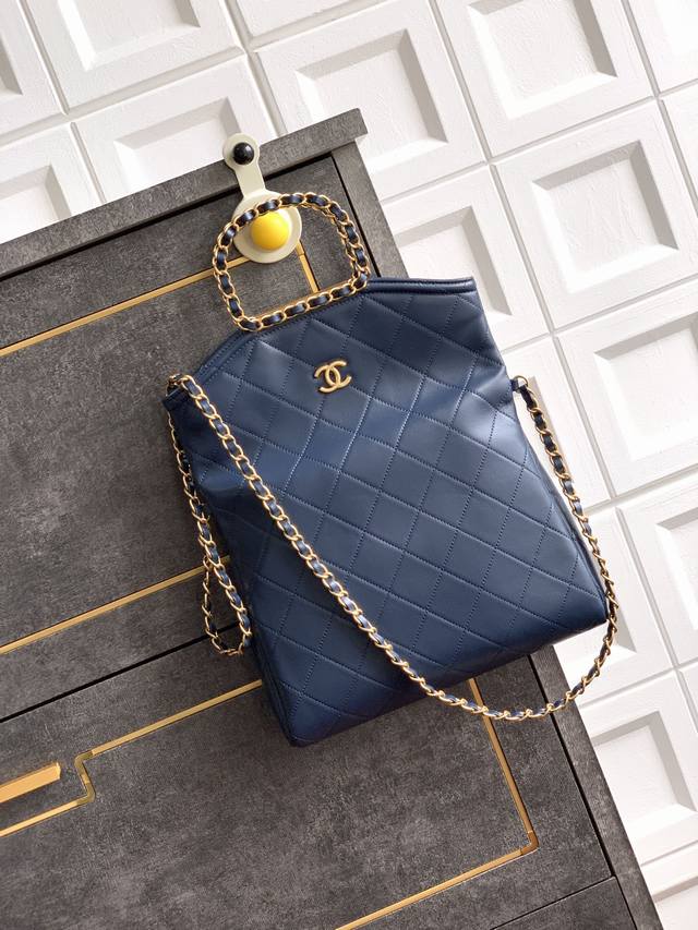 Top-quality original single-item leather, night sky blue, soft and delicate to t