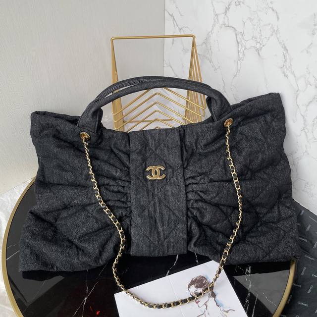 Top-quality original super large size! Chanel 25C Fall/Winter runway bow! Bag de
