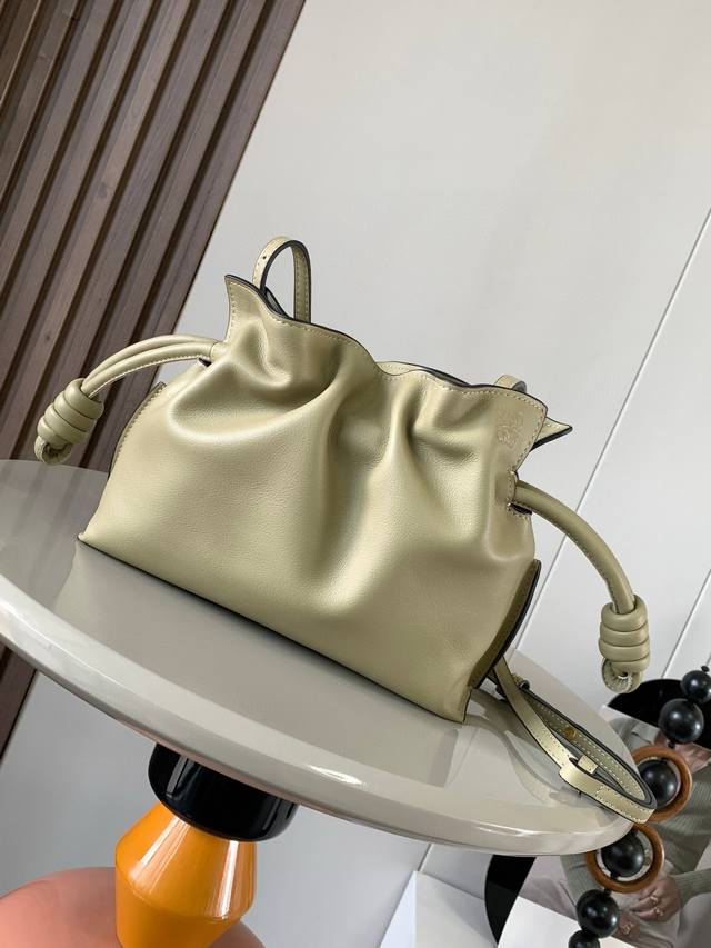 National Day Special Offer Mini 23cm New Nappa Calf Leather Flamenco Handbag. Th