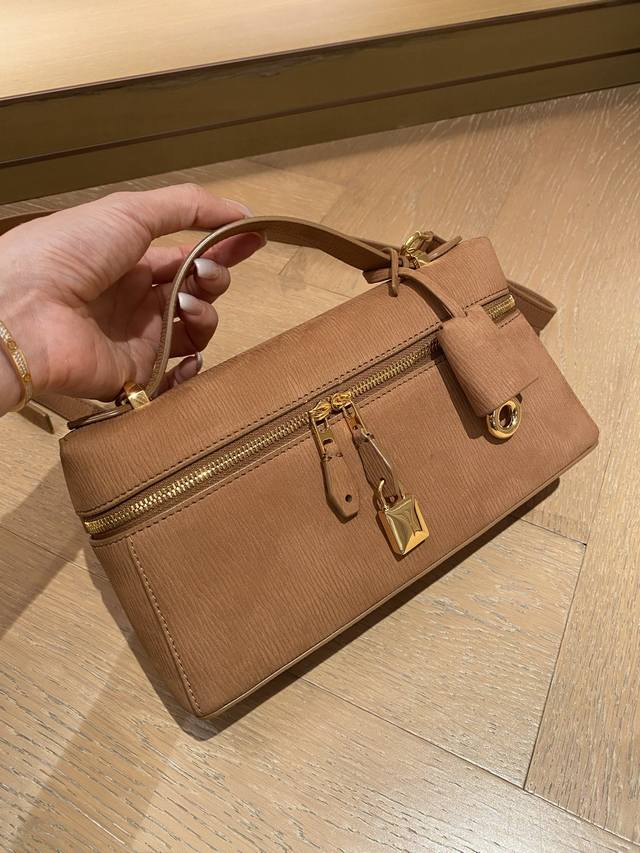 Original factory leather, same quality as export version, in stock | - | Golden