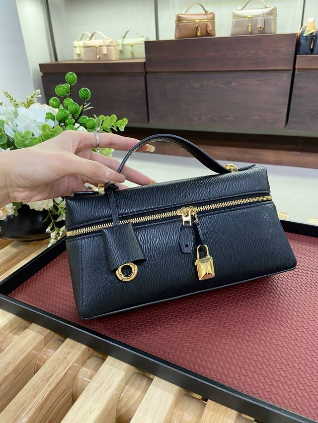 Original factory leather, same quality as export version, in stock | - | Black |