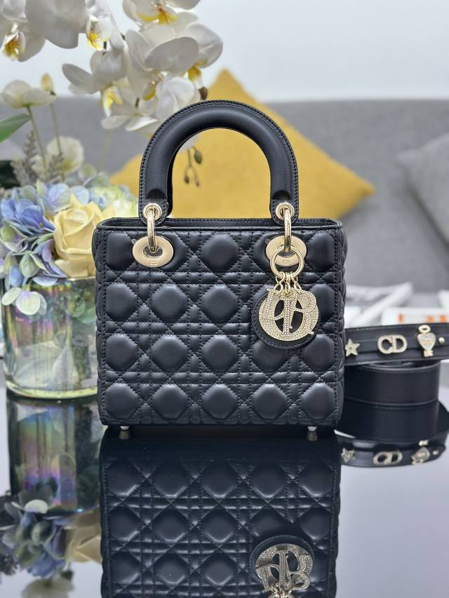 Top-quality original Lady Dior My four-compartment lambskin leather with diamond