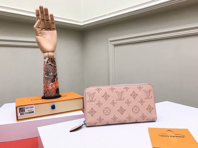 Authentic Top-Tier Original M61868 Pink Zippy wallet. As one of the most represe