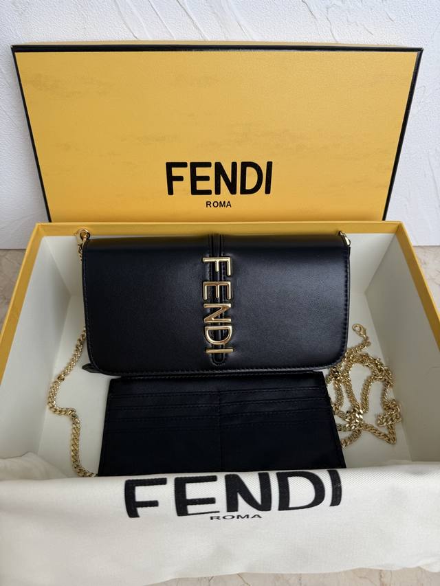 Authentic new black Fendi Graphy 2-in-1 chain bag, classic monogram with metal l