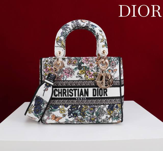 Authentic, high-quality White Five-Grid Embroidery Lady's latest summer collecti