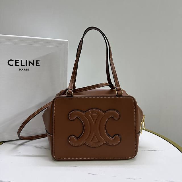 Authentic New Arrival! Ce's new Folded tote bag~ Square design, full shape, soft