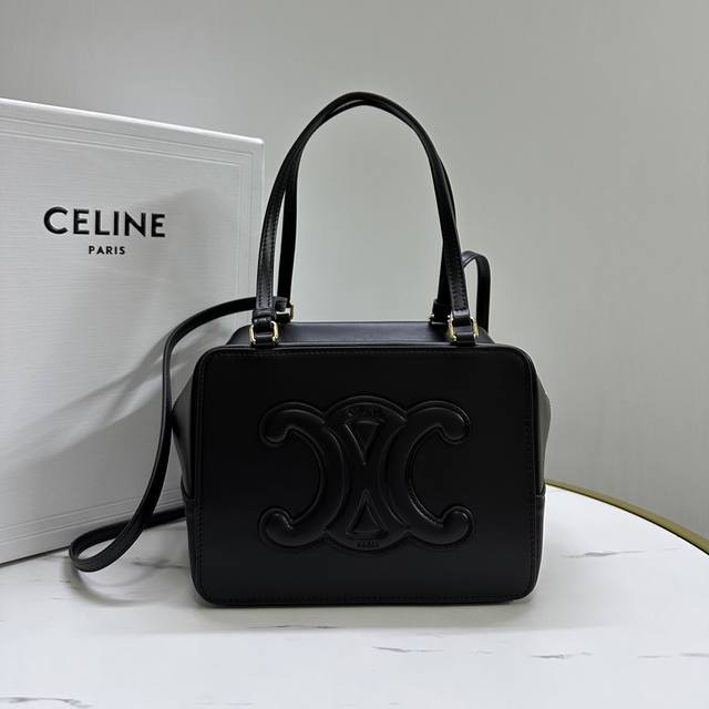 Authentic New Arrival! Ce's new Folded tote bag~ Square design, full shape, soft