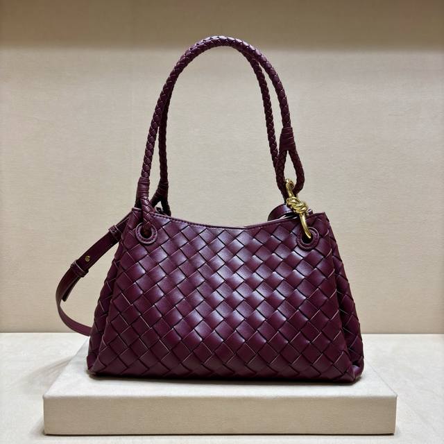 Original Leather Autumn New Arrival Medium Parachuta Parachute Bag is here! Its