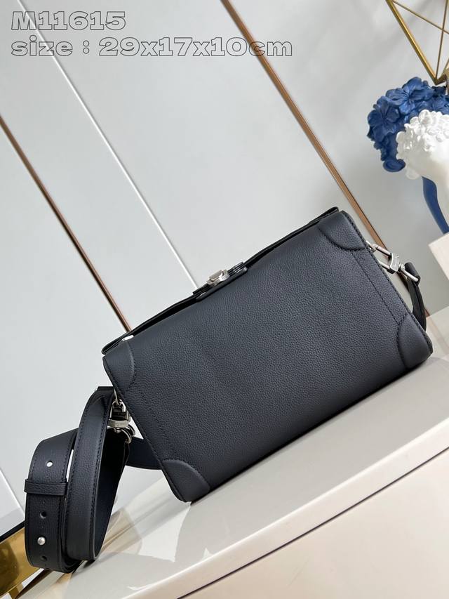 Original Leather Exclusive Real Shot M11615 This Soul Trunk East West handbag fe