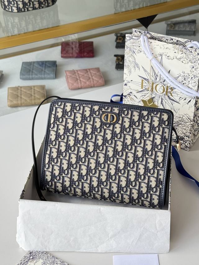 S2107Utzq-M928-Tu -3100 Dior clutch bag remodeling is really great! I just poste