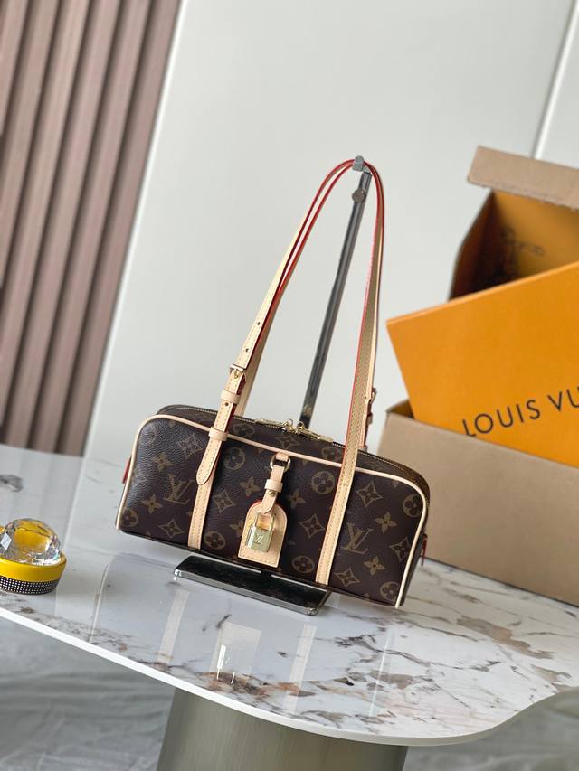 Premium Mb163C chip version original leather. This Hang On handbag, model: M4703