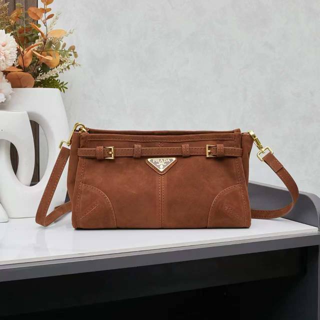 Factory direct, top-quality original leather, comes with full boutique packaging