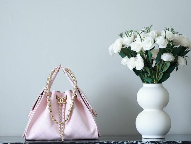 Premium Original Chip Chanel 25 Series Bag. From classic black and white to vibr