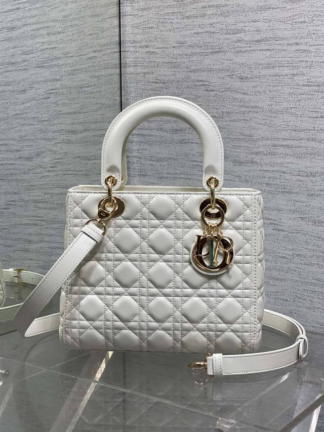 Original factory quality with full packaging. The latest Lady five-compartment f