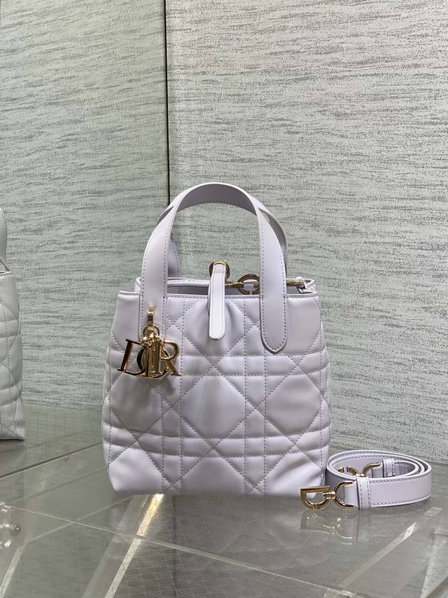 High-quality version with full packaging. Taro purple, in stock. Toujours vertic