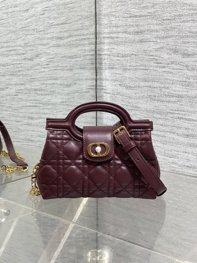 Top-quality original single item with full packaging. Maroon Jolie Top Handle Mi