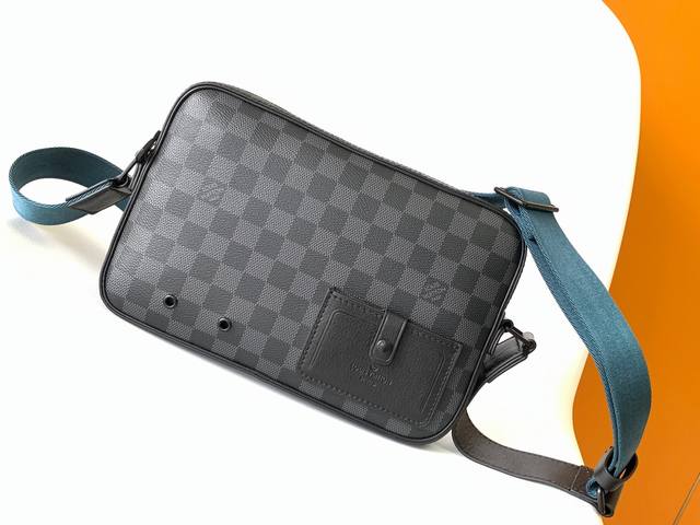 Top-tier replica N40188 Blue Alpha messenger bag exudes a modern vibe within its