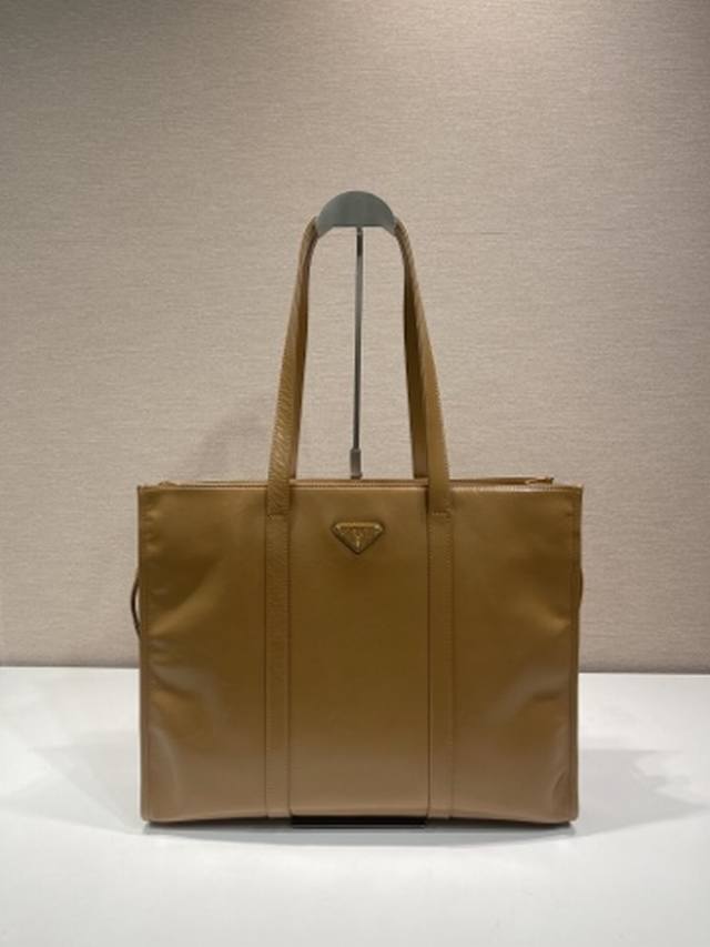 Oil-waxed Tote Bag 1Bg460 This tote bag is made of imported oil-waxed leather. I
