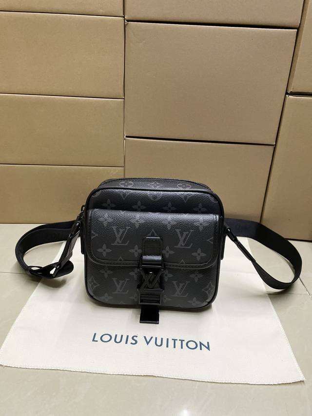 High-quality M12518, top-grade original leather, premium workmanship, chip code