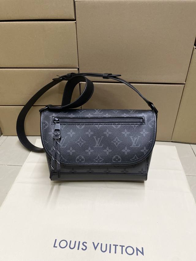 High-quality M12681 large size, top-grain original leather, premium workmanship,