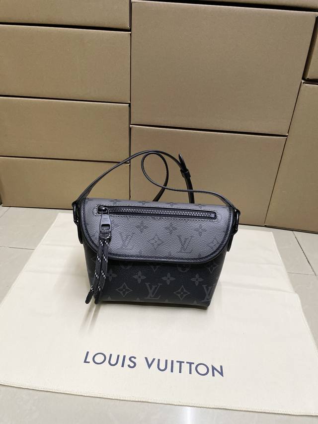 High-quality M12806 small size, top-grain original leather, premium workmanship,