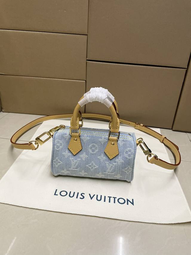 High-quality M11212 denim fabric, original factory leather, premium workmanship,