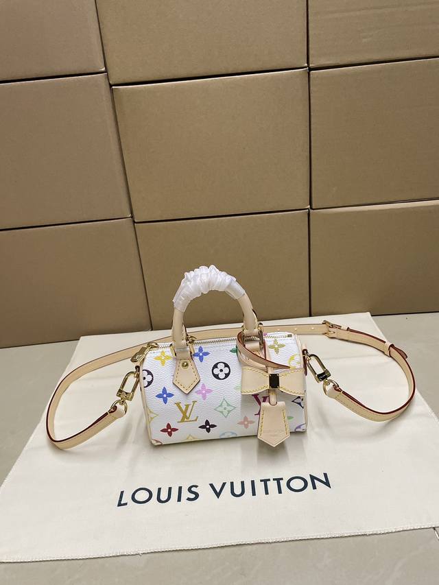 High-quality M13391 white color original leather, top-quality workmanship, 163 c