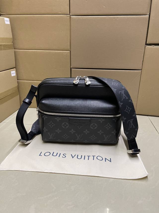 High-quality M30233, top-grade original leather, premium workmanship, chip code