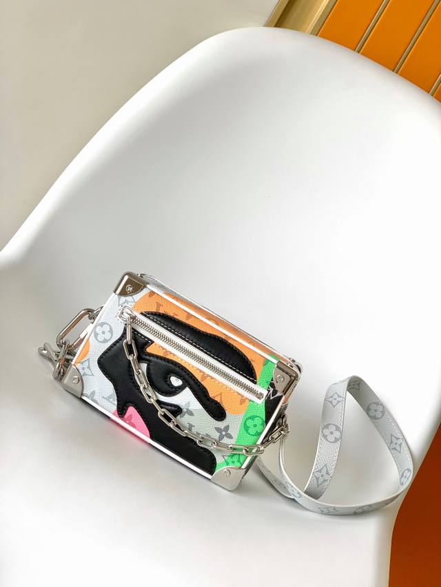 M23144 Eyes M80892 Iridescent M69072 Flowers M44735 Black Flower M4448 Monogram