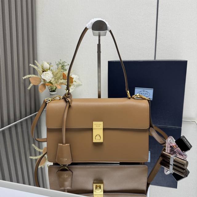 Top-tier original single-item runway style 1Bn023 calfskin leather handbag. Insp