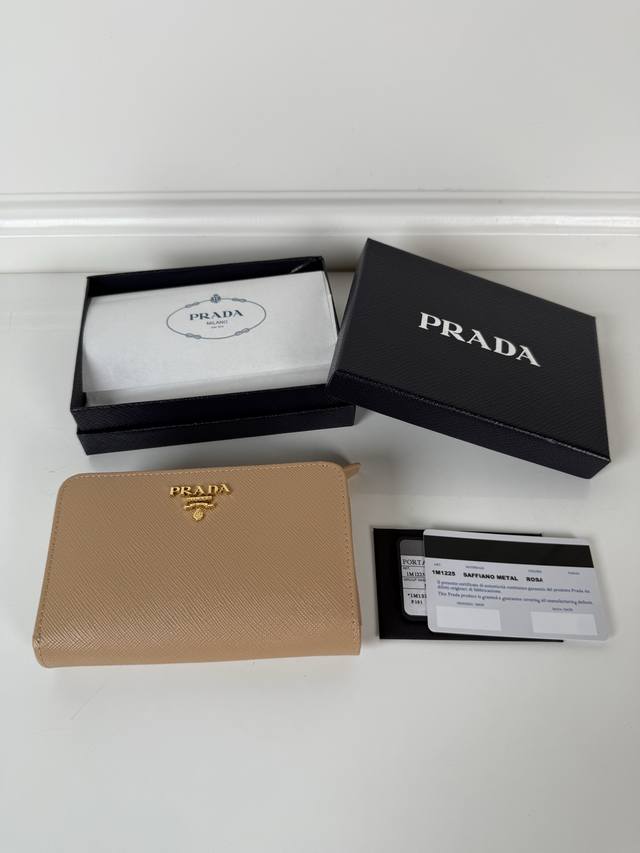 P brand women's cross-grain short wallet, original quality, model 1M1225, ten ca