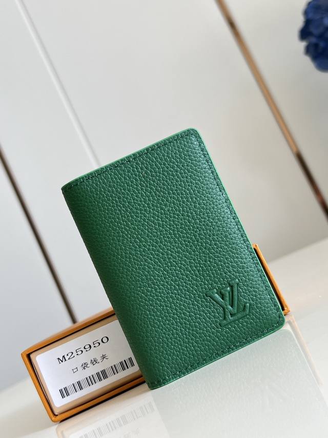 Factory Price P Top-Tier Original M25950 Green Notebook Pocket Wallet crafted fr